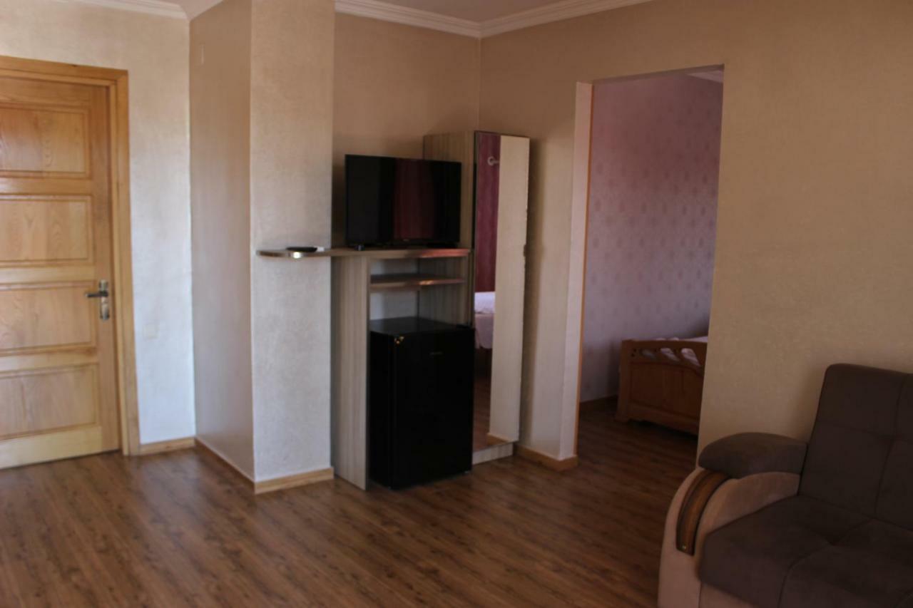 Hotel Evrazia Ureki Exteriör bild
